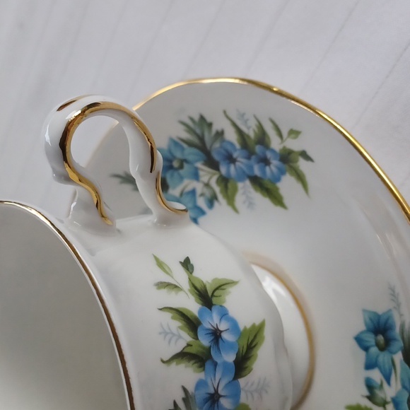 Queen Anne Floral "Happy Birthday" Tea Cup & Saucer - Picture 3 of 11